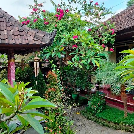 Pomelo Guest House Убуд Екстер'єр фото