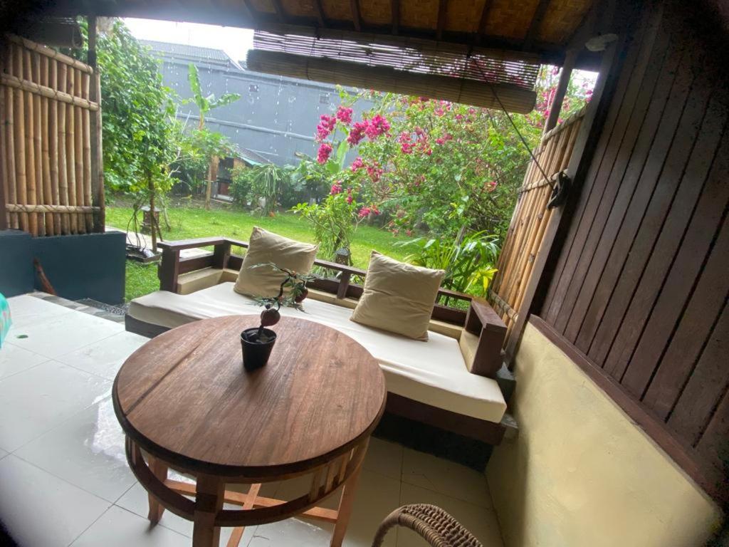 Pomelo Guest House Убуд Екстер'єр фото