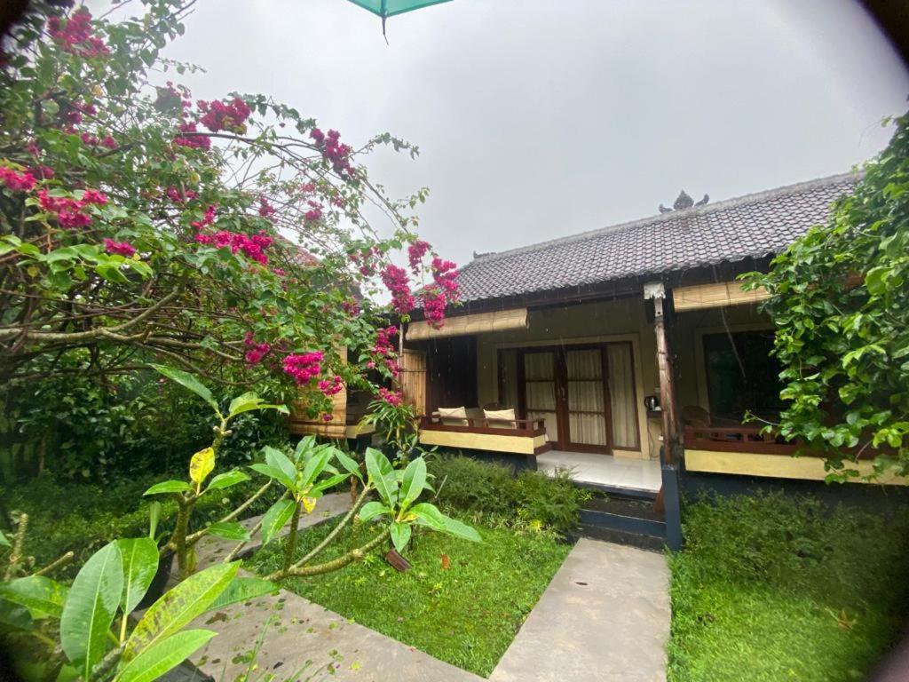 Pomelo Guest House Убуд Номер фото